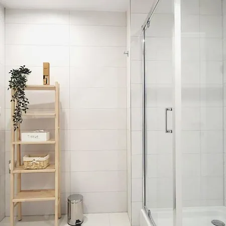 Lawis Διαμέρισμα Πόπραντ